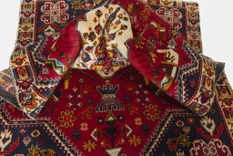 Close-up detail of 2000s Shiraz rug from Iran / Persia showing Wool weave