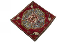 Close-up detail of 2000s Shiraz rug from Iran / Persia showing Wool weave