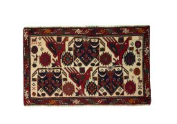 Full view of 2000s Shiraz rug from Iran / Persia, 51 × 83 cm in Red tones