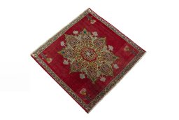 Close-up detail of 2000s Shiraz rug from Iran / Persia showing Wool weave