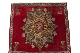 Surface texture of 2000s Shiraz rug with natural Wool and intricate pattern