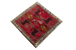 Close-up detail of 2000s Shiraz rug from Iran / Persia showing Wool weave