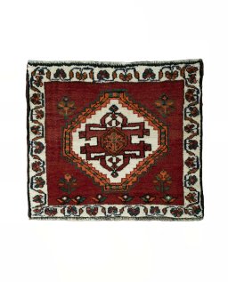 Full view of 2000s Shiraz rug from Iran / Persia, 56 × 65 cm in Red tones