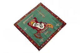 Close-up detail of 2000s Shiraz rug from Iran / Persia showing Wool weave