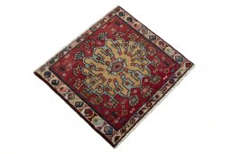 Close-up detail of 2000s Shiraz rug from Iran / Persia showing Wool weave