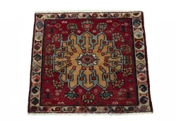Surface texture of 2000s Shiraz rug with natural Wool and intricate pattern