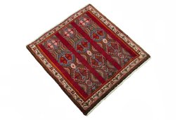Close-up detail of 2000s Shiraz rug from Iran / Persia showing Wool weave