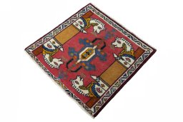 Corner detail of 2000s Shiraz rug showing border pattern and Wool pile