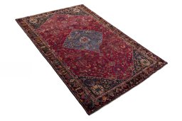 Close-up detail of 2000s Shiraz rug from Iran / Persia showing Wool weave