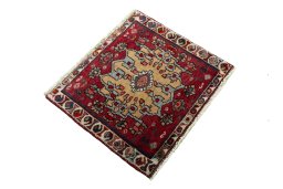 Close-up detail of 2000s Shiraz rug from Iran / Persia showing Wool weave