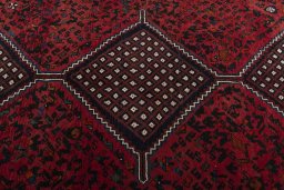 Central medallion detail of 2000s Shiraz rug from Iran / Persia