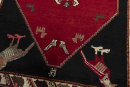 Close-up detail of 2000s Shiraz rug from Iran / Persia showing Wool weave
