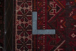 Close-up detail of 2000s Shiraz rug from Iran / Persia showing Wool weave