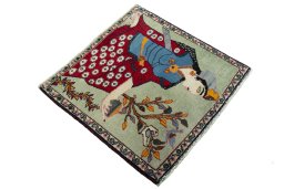 Close-up detail of 2000s Shiraz rug from Iran / Persia showing Wool weave