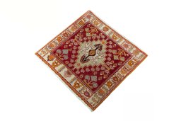 Corner detail of 2000s Shiraz rug showing border pattern and Wool pile