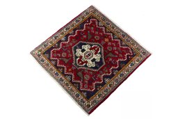 Corner detail of 2000s Shiraz rug showing border pattern and Wool pile