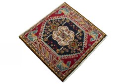 Close-up detail of 2000s Shiraz rug from Iran / Persia showing Wool weave