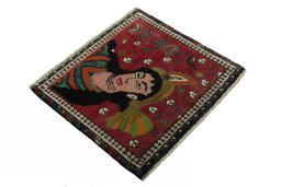 Close-up detail of 2000s Shiraz rug from Iran / Persia showing Wool weave
