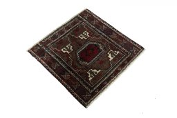 Close-up detail of 2000s Shiraz rug from Iran / Persia showing Wool weave