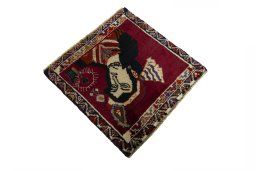 Close-up detail of 2000s Shiraz rug from Iran / Persia showing Wool weave