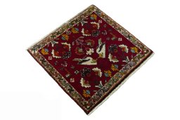 Close-up detail of 2000s Shiraz rug from Iran / Persia showing Wool weave