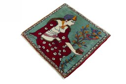 Corner detail of 2000s Shiraz rug showing border pattern and Wool pile