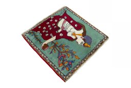 Close-up detail of 2000s Shiraz rug from Iran / Persia showing Wool weave