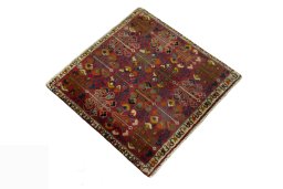 Close-up detail of 2000s Shiraz rug from Iran / Persia showing Wool weave