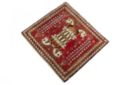 Corner detail of 2000s Shiraz rug showing border pattern and Wool pile