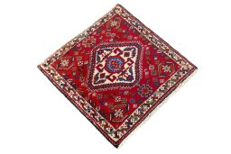 Close-up detail of 2000s Shiraz rug from Iran / Persia showing Wool weave