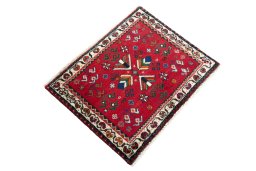 Close-up detail of 2000s Shiraz rug from Iran / Persia showing Wool weave