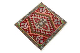 Close-up detail of 2000s Shiraz rug from Iran / Persia showing Wool weave