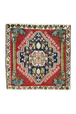 Full view of 2000s Shiraz rug from Iran / Persia, 62 × 63 cm in Red tones