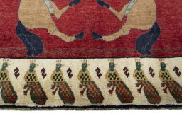 Central medallion detail of 2000s Shiraz rug from Iran / Persia