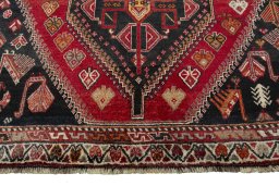 Close-up detail of 2000s Shiraz rug from Iran / Persia showing Wool weave