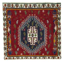 Full view of 1970s Shiraz rug from Iran / Persia, 60 × 63 cm in Red tones