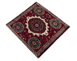 Corner detail of 1970s Shiraz rug showing border pattern and Wool pile