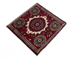 Close-up detail of 1970s Shiraz rug from Iran / Persia showing Wool weave