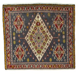 Full view of 1970s Shiraz rug from Iran / Persia, 60 × 64 cm in Red tones
