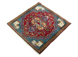 Corner detail of 1970s Shiraz rug showing border pattern and Wool pile