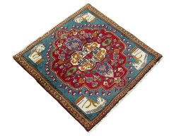Close-up detail of 1970s Shiraz rug from Iran / Persia showing Wool weave