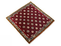 Close-up detail of 1970s Shiraz rug from Iran / Persia showing Wool weave
