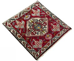 Close-up detail of 1970s Shiraz rug from Iran / Persia showing Wool weave
