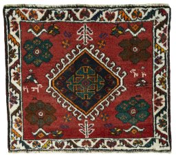 Full view of 1970s Shiraz rug from Iran / Persia, 56 × 65 cm in Red tones