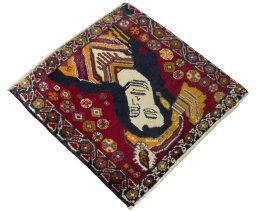 Close-up detail of 1970s Shiraz rug from Iran / Persia showing Wool weave