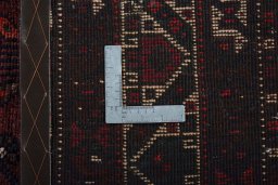 Close-up detail of 2000s Shiraz rug from Iran / Persia showing Wool weave
