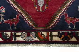 Central medallion detail of 2000s Shiraz rug from Iran / Persia