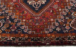 Central medallion detail of 1970s Shiraz rug from Iran / Persia