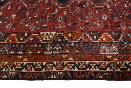 Close-up detail of 1970s Shiraz rug from Iran / Persia showing Wool weave