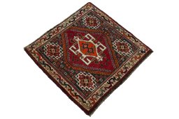 Close-up detail of 2000s Shiraz rug from Iran / Persia showing Wool weave
